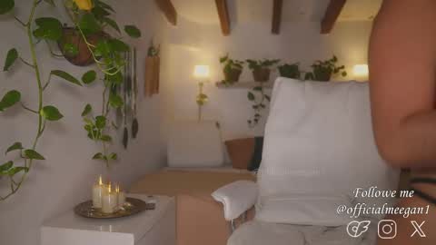 Andrea  online show from 24, 3, 2026