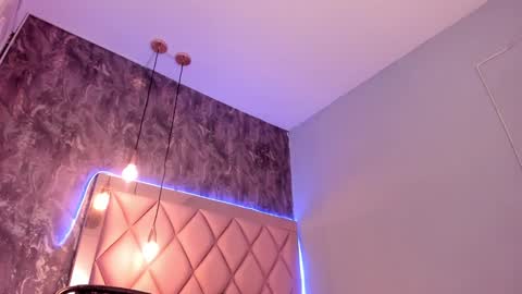 M E G A N online show from 9, 1, 2025