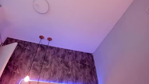 M E G A N online show from 9, 1, 2025