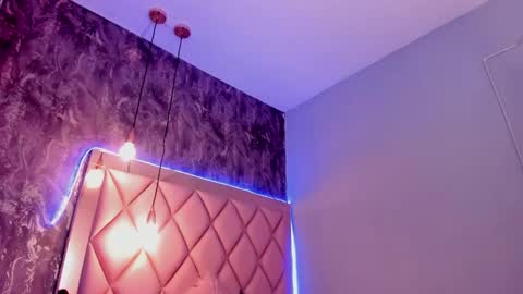 M E G A N online show from 12, 1, 2025