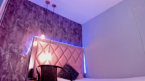 M E G A N online show from 12, 1, 2025