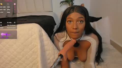 Snapshot of megan_brunette2 chatting on 19, 5, 2026 megan_brunette2 online show from 19, 5, 2026