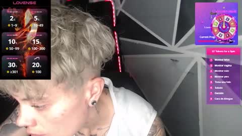 Megan and sophi online show from 20, 12, 2025