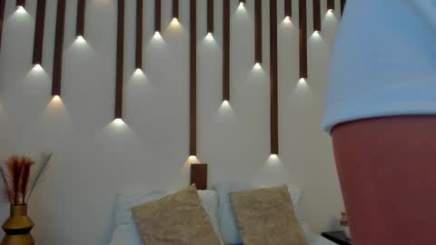 MEGAN COOPER online show from 24, 10, 2025