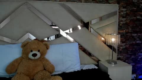     online show from 29, 9, 2025