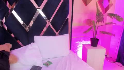     online show from 14, 2, 2026