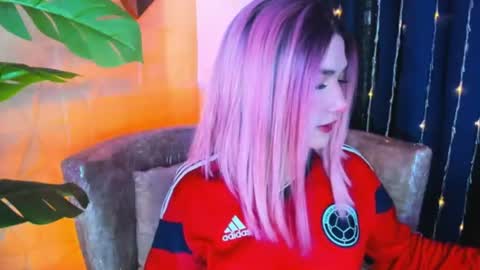Snapshot of megan_devon chatting on 27, 6, 2026 online show from 27, 6, 2026