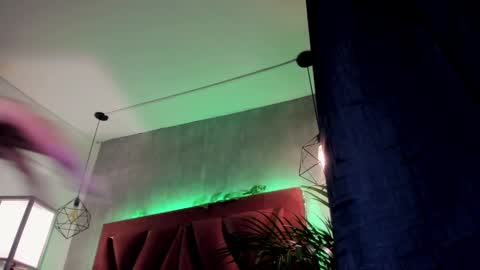    online show from 19, 2, 2025