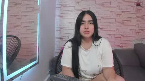 megan_jenner18_ online show from 12, 7, 2026