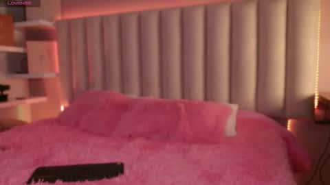     online show from 13, 9, 2025