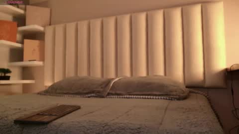     online show from 26, 9, 2025