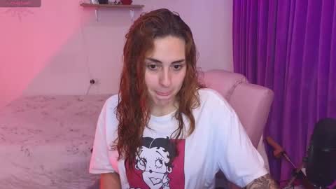 Snapshot of megan_ricci chatting on 9, 10, 2025                 Laura                 online show from 9, 10, 2025