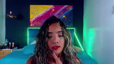 M E G A N   online show from 30, 1, 2025