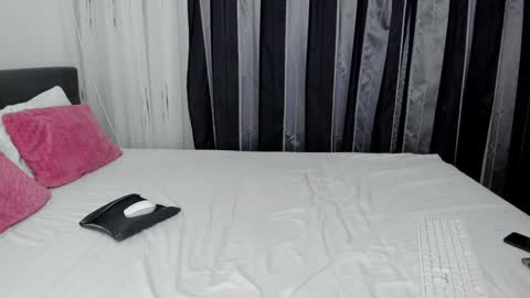 megancherrly online show from 13, 12, 2024