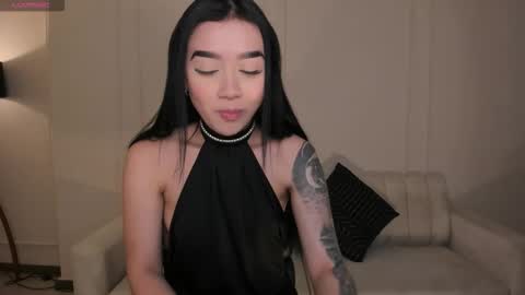 Megan Cross online show from 14, 11, 2025