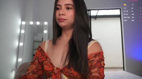 Luz -----OF mgluz2--- Next stream 1122024 1400Colombian time online show from 26, 1, 2025