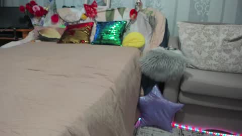 Nicki--------- Welcome to my Room online show from 31, 1, 2025