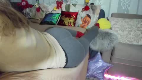 Nicki--------- Welcome to my Room online show from 25, 2, 2025