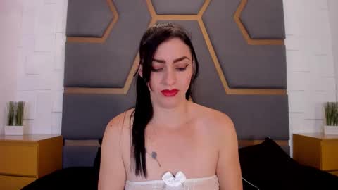 Megan Hofman online show from 6, 11, 2025