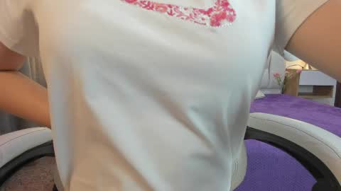 Megan Queen online show from 7, 4, 2026