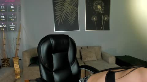 Snapshot of meganscottx chatting on 7, 12, 2024 Megan online show from 7, 12, 2024