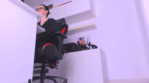 Megan online show from 28, 12, 2024