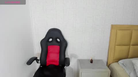 M E G A N  online show from 3, 10, 2025