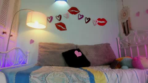 Meggan online show from 13, 2, 2025