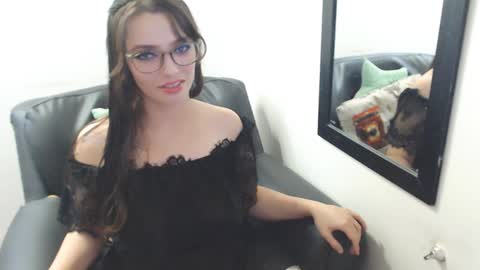 Snapshot of meghan_cherrys chatting on 8, 2, 2025 meghan online show from 8, 2, 2025