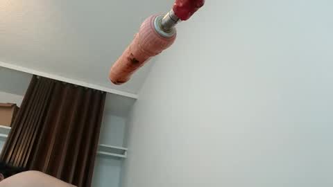 Snapshot of meheriuk68 chatting on 18, 10, 2025 meheriuk68 online show from 18, 10, 2025