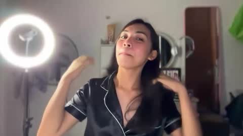 meiluxe online show from 13, 4, 2026