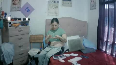 Snapshot of meizquin_lucifer chatting on 8, 11, 2025 Meizquin and Lucifer online show from 8, 11, 2025