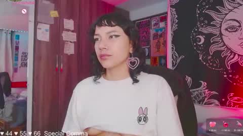 Melissa  -  -  Please help me to reach 100 thumbs up online show from 10, 11, 2025