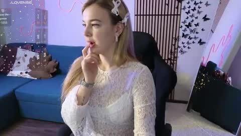 Mel online show from 3, 11, 2025