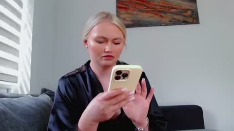 Snapshot of melani_a chatting on 2, 7, 2026 Melania online show from 2, 7, 2026
