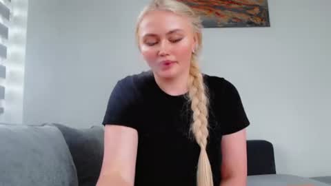 Snapshot of melani_a chatting on 6, 7, 2026 Melania online show from 6, 7, 2026