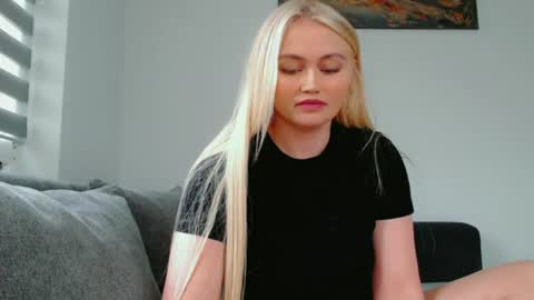 Snapshot of melani_a chatting on 20, 7, 2026 Melania online show from 20, 7, 2026