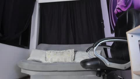 melani greyy online show from 19, 1, 2025