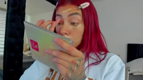 Melanie roux  online show from 14, 4, 2026