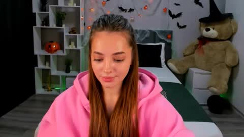MelanieAlves online show from 19, 10, 2025