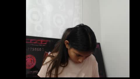 Snapshot of melaniegates06 chatting on 10, 10, 2025 melaniegates06 online show from 10, 10, 2025