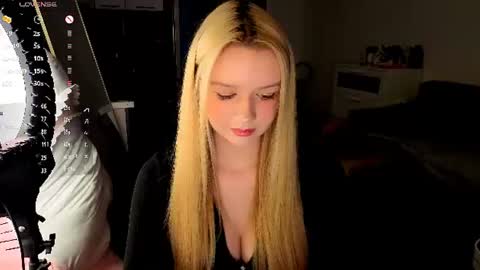 Snapshot of meliss_ss chatting on 18, 7, 2026 Mel or Lissa 3 Welcome here online show from 18, 7, 2026