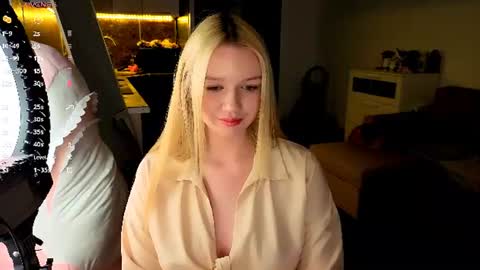Snapshot of meliss_ss chatting on 20, 7, 2026 Mel or Lissa 3 Welcome here online show from 20, 7, 2026