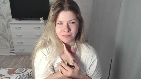 Snapshot of melissa__ray chatting on 14, 2, 2025 Melissa Ray online show from 14, 2, 2025