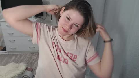 Snapshot of melissa__ray chatting on 20, 2, 2025 Melissa Ray online show from 20, 2, 2025