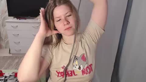 Snapshot of melissa__ray chatting on 21, 2, 2025 Melissa Ray online show from 21, 2, 2025