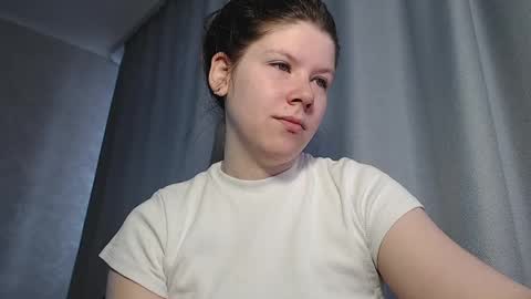 Snapshot of melissa__ray chatting on 1, 3, 2025 Melissa Ray online show from 1, 3, 2025