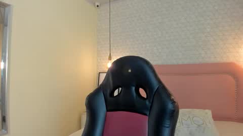    online show from 25, 2, 2026