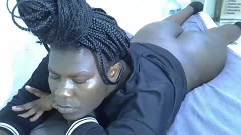 Snapshot of mellanine_ebony chatting on 19, 2, 2026 mellanine_ebony online show from 19, 2, 2026