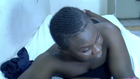 Snapshot of mellanine_ebony chatting on 8, 3, 2026 mellanine_ebony online show from 8, 3, 2026